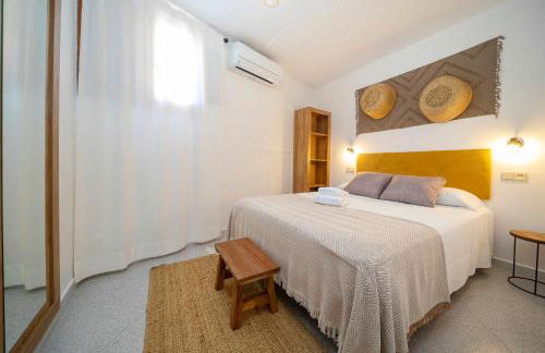 21 Sleeps Private Pool Villa & BBQ Near Barcelona - Foto 67