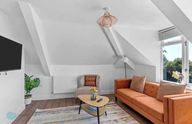 The Penthouse By Pureserviced - Photo 9