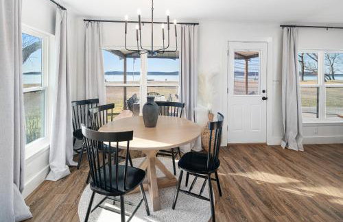 Lakefront Gem with Hot Tub and Game Room in Graford - Foto 9