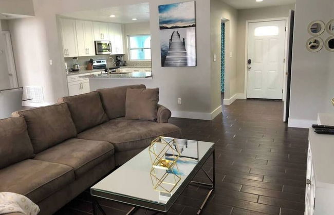 Parsley · New! Luxury, Near Disney & Universal. Sleep 9 - Photo 19