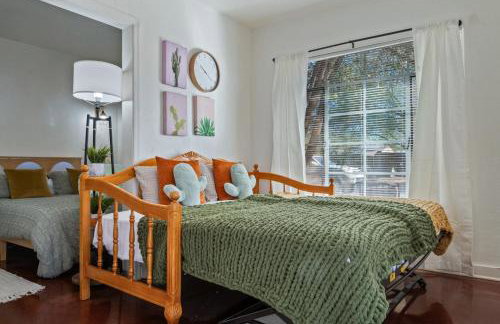 1BR Near UofA, Work Desk, Gem Show Friendly - Foto 22