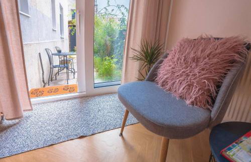 Number 28 Boutique Apartment - Photo 23