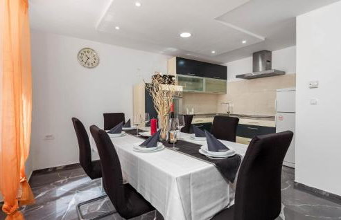 3 Bedroom Awesome Home In Jurdani - Foto 4