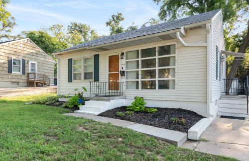 Peaceful Gem HotTub Fenced Yard & Near Downtown - Foto 4