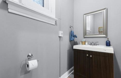 Spacious Modern 5BR Home Near Downtown St Louis - Foto 16