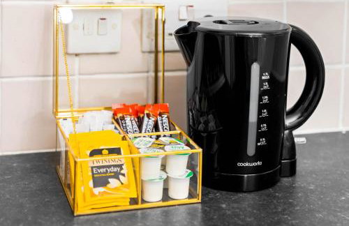 3 Bedroom House - Garden - Parking - Interior Designed - Netflix - Wifi - 52H - Foto 35