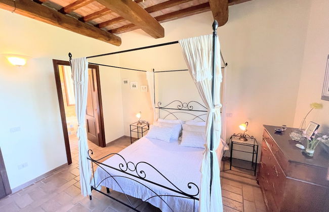 Detached Villa - Sleeps 10 - Pool - Pergola - Playground for Children - Wifi - Foto 15