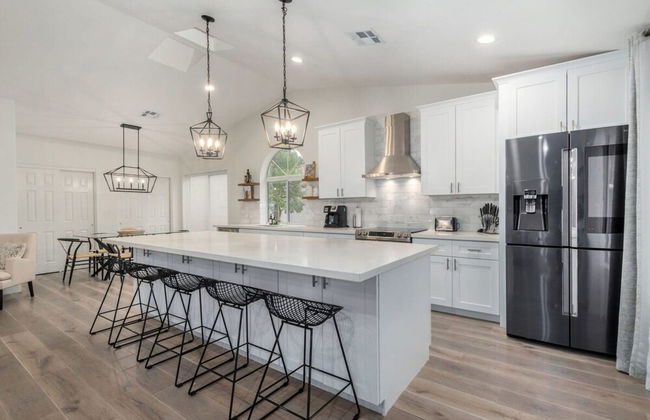 5BR Citrus Estate Sleeps 13 Free Htd Pool Gameroom - Photo 11