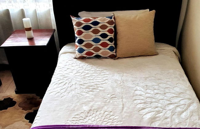 Secure Solar Powered two Bedroomed Haven - Photo 4