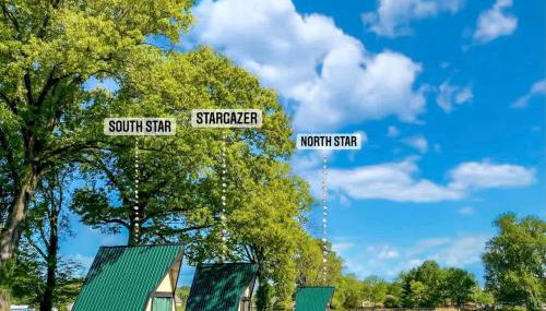 Secluded A-Frame Glamping on 46-Acre Farm Near Nashville – Queen Beds, Fire Pit, Breakfast Included - Foto 3