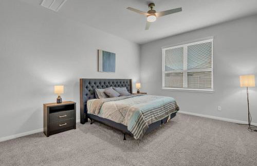 Luxury Retreat in Serene Surroundings, 4 Bedrooms Corporate House, Entire house with full amanities, Convenient location Near Medical Centers and Downtown - Foto 42