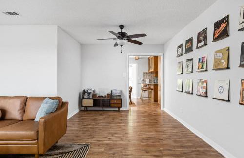 4-Bedroom Cowboy Retreat Steps from Zilker Park - Foto 44