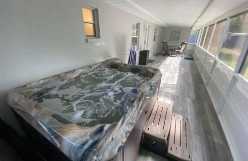 3 bedroom 2 bath with hot tub, game room and boat slip - Foto 21