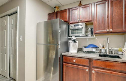 Spacious Yard and BBQ Chic Escape in Lawrenceville! - Foto 13