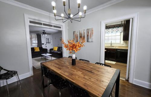 Spacious Centrally Located 3 Bed 2 Bath - Sleeps 8 - Foto 13