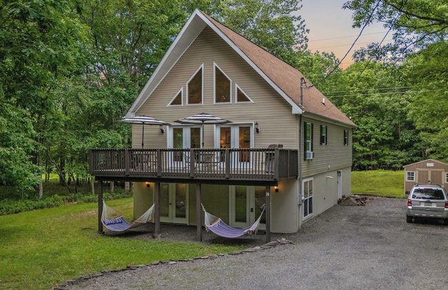 Alpine Serenity by Avantstay Beach + Lake Access Theater, Deck, Playroom - Foto 1