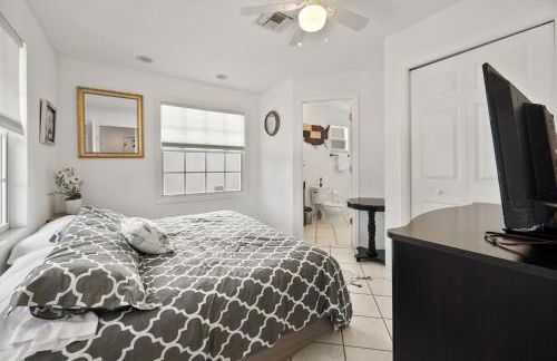 Superb Holiday Villa with a Pool in Bonita Springs - Photo 17