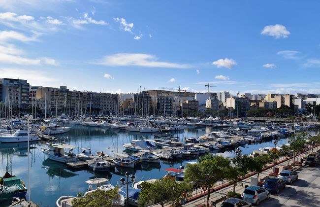 Sea View Spacious 2 Bedroom Central Apartment - Foto 1