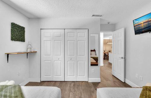 Estelo's Place - Modern townhouse with King bed, only 5 min from the Airport! - Foto 18