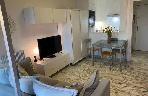 Sea View Apartment - Private Parking, Swimming Pool, Air Conditioning - Foto 6