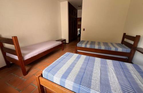 Spacious house with pool - 100m from the sea in Guaecá - Foto 50