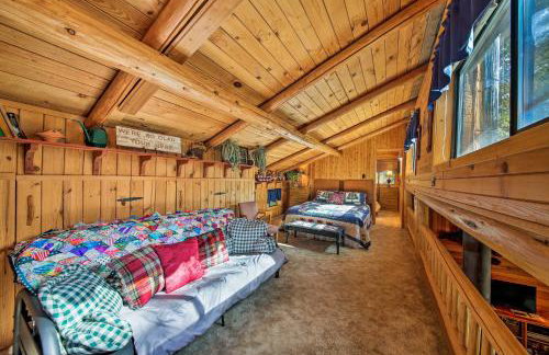 Private Yaak River Hideaway with Deck and Mtn Views! - Foto 15