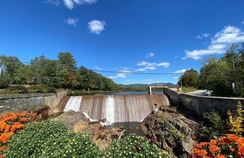 Campton Mountain Ski Retreat for Year-Round Fun -Best view and Best Price Guarantee - Foto 3