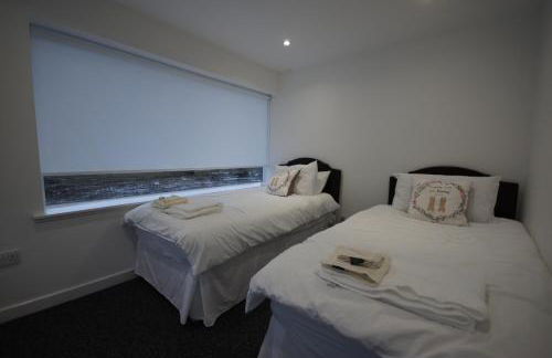 Loch Lomond Riverside Apartment - Photo 1