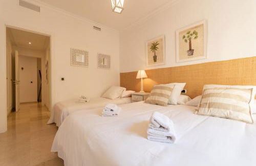 Apartment, front line beach, in Las Arenas, Bahía de Marbella - Photo 40