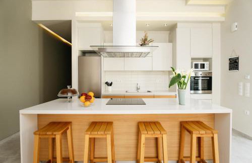 Eumelia Iconic Villa, with Heated Pool & Whirlpool, By ThinkVilla - Foto 21