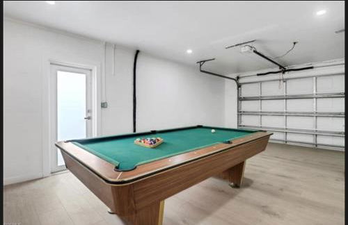 Renovated Modern Home with Big Pool & Ocean Access - Foto 16