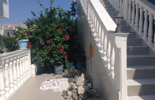 Dina Studios - Photo 20