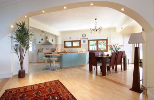 Luxury villa with stunning seaviews and pool - Foto 44