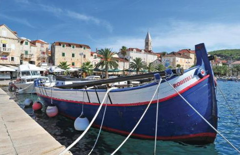 Gorgeous Apartment In Supetar-Splitska - Photo 24