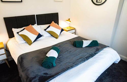 5 Bedrooms, Pool Table, Sleeps 10, Contractor Stays, Family Gatherings - Secure Free Parking - Foto 23