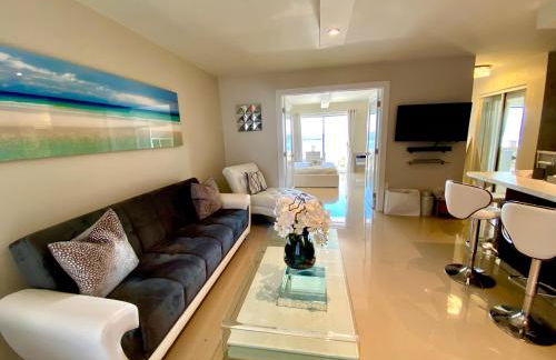 Premium Modern waterfront apartment with Miami Skyline view on the bay 5 mins drive to Miami Beach with free parking - Foto 6