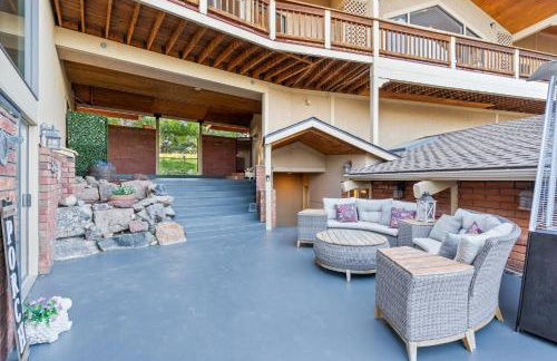 Mountain Top Luxury Red Rocks Hot tub Sauna Views - Photo 60