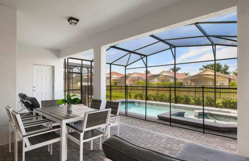 Relax in Style Pool, Resort Amenities, Near Disney - Foto 22