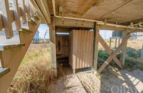 Nautical Endeavors Beach House Steps from Surf - Foto 28