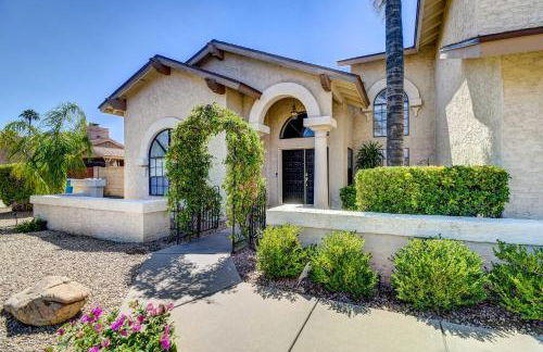 Poolside Backyard Oasis! Scottsdale Family Retreat - Foto 40