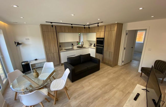 Amazing 2 Bed 2 Bath Flat - Photo 5