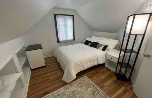 Cozy Home near O HARE fast internet 6 cars parking space - Foto 42