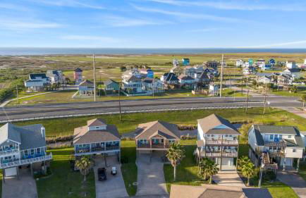 Charming Beachside Retreat: Steps from the Sand and Surf - Foto 28