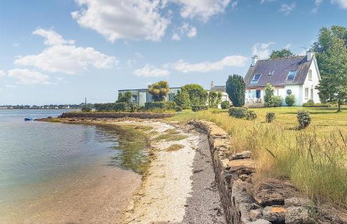 Beautiful Home In Pont Labbé With Wifi - Foto 1