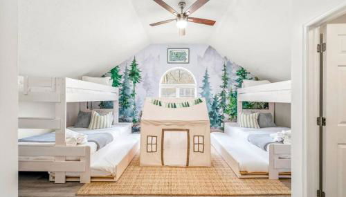 Boho Haven Hideaway - Walk to Pool,Theater,Arcades, Firepit, Lake Access - Foto 2