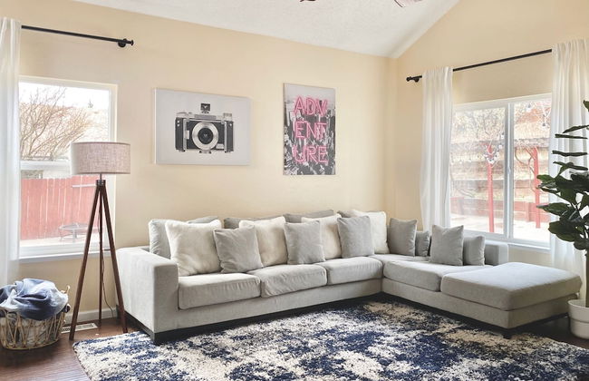 DT Reno - Classy Vacation Home w Backyard Patio - Foto 27