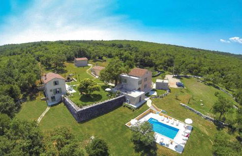 Awesome Home In Labin With Sauna - Photo 9