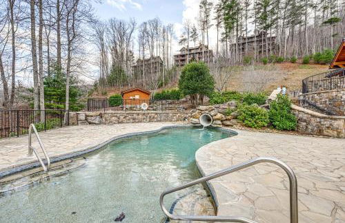 Direct Lake Access and Fire Pit Tuckasegee Cottage! - Foto 33