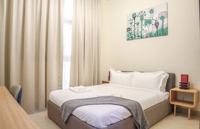 2 Bedroom Apartment- Azizi Plaza - Photo 3