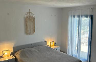 The Olive House - Photo 9